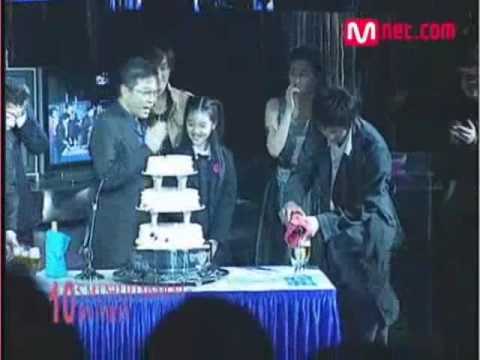 Yunho(DBSK) + Ara - SM Entertainment 10th Anniversary Party