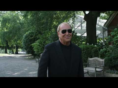 A Walk in the Park with Michael Kors thumnail