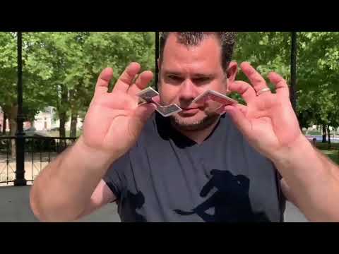 LinkCard RED by Mickaël Chatelain