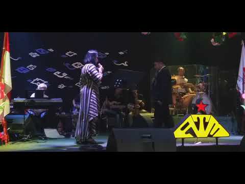 ELLY ERMAWATIE Feat AKONG - INDAH CINTA PERTAMA /Cipt.A Riyanto.