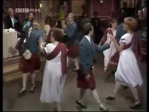 Some Mothers Do 'ave 'em  S3 E3