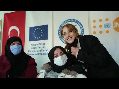 Hazal Kaya'nın Engelli Mültecilere Destek Merkezi Ziyareti