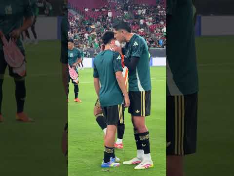 Gilberto Mora titular y nuestro capitán lo motiva 🥹🥹