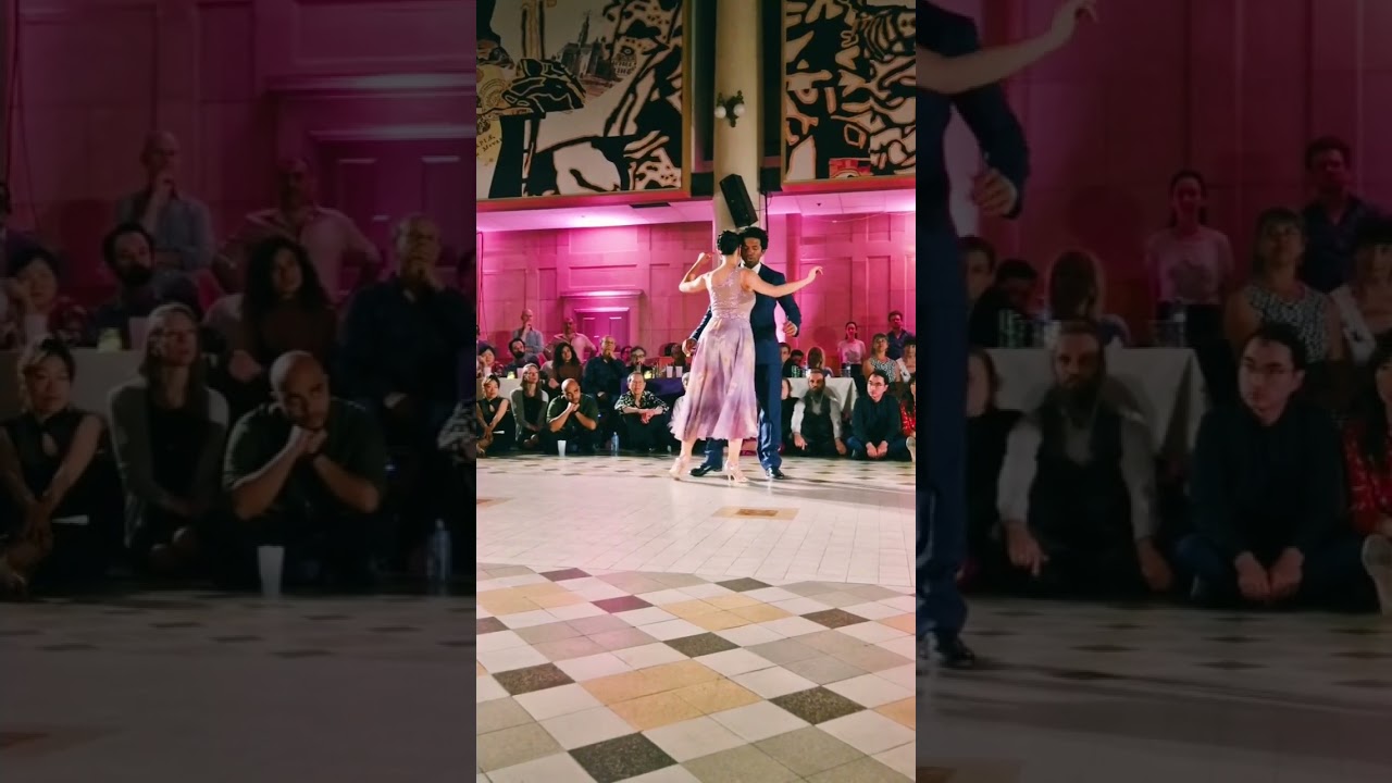 Julio Alvarez and Silvina Tse. Bailongo Montréal #silvinatse #julioalvarez #tangoargentino