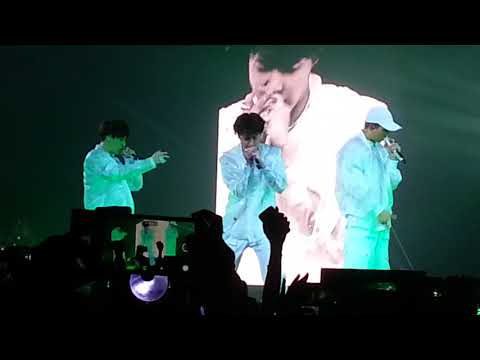 "OUTRO: TEAR" 2 CLIP @ BTS WORLD TOUR 'LOVE YOURSELF' IN L.A. SEPT.6,18 PT.37/55