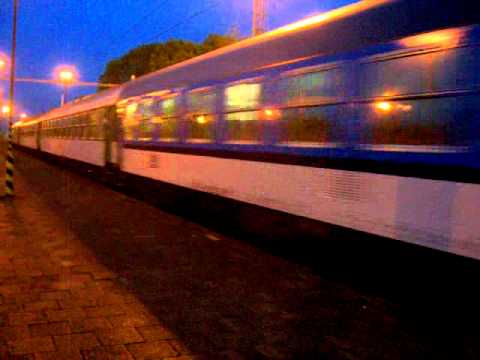 Příjezd zpožděného R 441 Excelsior do Hranic na Moravě