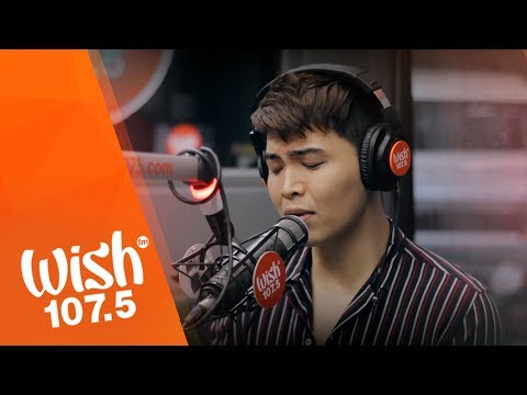 Daryl Ong performs "Nais Kong Malaman Mo" LIVE on WIsh 107.5 Bus