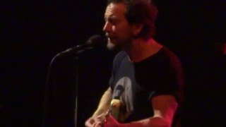 Thumbing My Way - Pearl Jam - 04-26-2016 Lexington KY