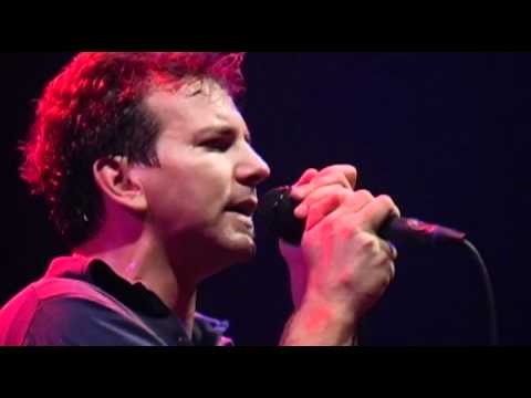 Pearl Jam Live at The Garden 17 - Black (High Quality)