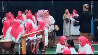 Download lagu ulasan kasih feat..Sri Uning mp3 Download lagu ulasan kasih feat..Sri Uning mp3