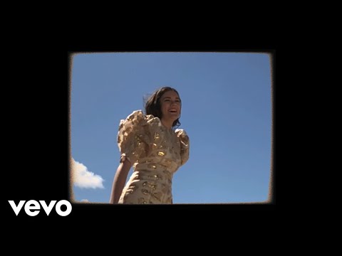 Emelie Hollow - Ghost Out Of The Blue