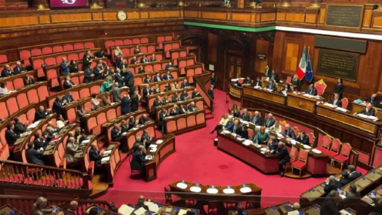 Meloni lascia Aula Senato dopo discussione sulle comunicazioni su crisi Iran