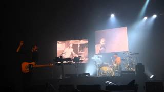 Skip The Use - Solos de batterie et guitare + Second To None - Zénith de Paris - 10/10/14