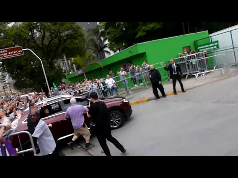 Video Paul McCartney chegando ao Allianz Parque (26/11/2014)