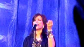 Martina McBride - 08 - Help Me Make It Through The Night - Green Bay WI  3-27-2010