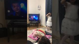 (Halik) kung nakakapasok lang sa tv,bugbug na si jade at ace kay kuya😂😂😂