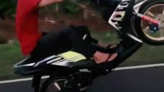 Download lagu Story wa standing motor mp3 Download lagu Story wa standing motor mp3