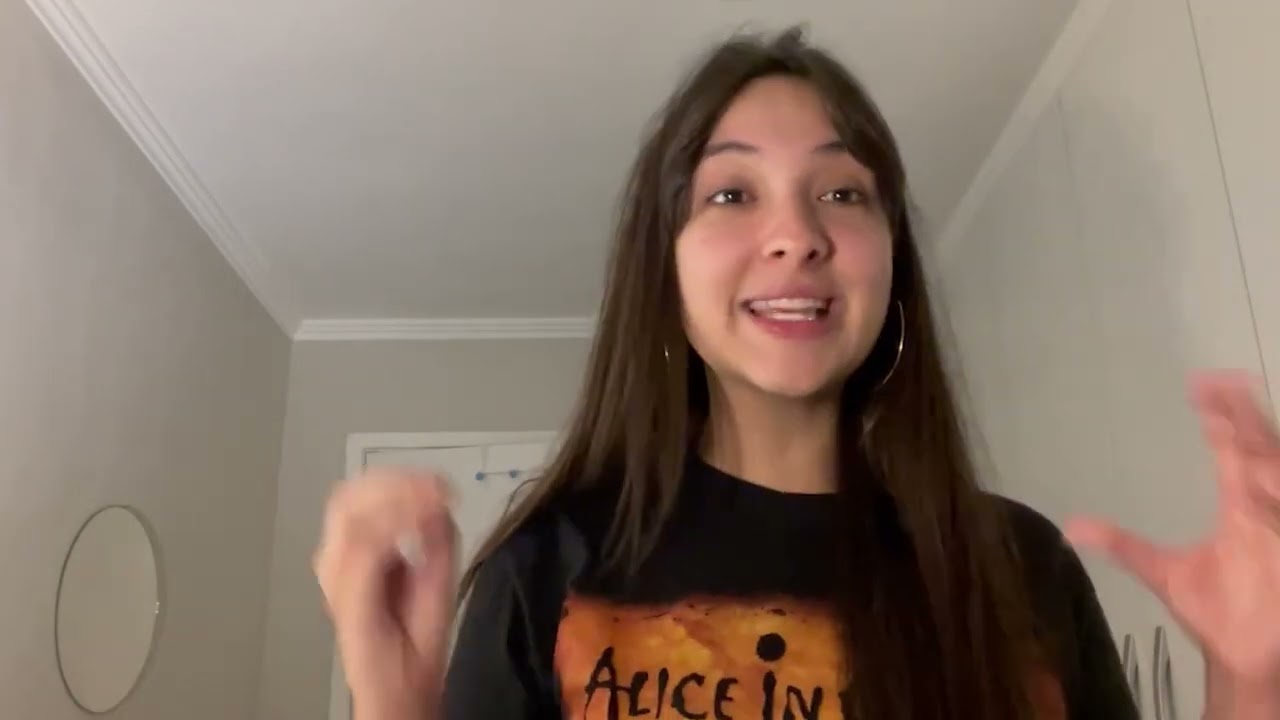 Essência da Filosofia - Júlia Costa de Freitas