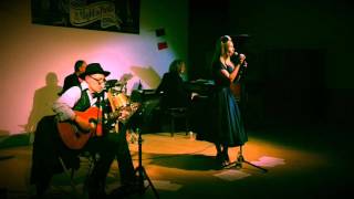 Aurora & The Chanson Trio - "Non, Je Ne Regrette Rien"