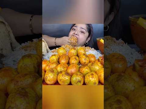 ASMR: eating eggs curry 😋 #asmr #trendingshorts #viralshort #shorts