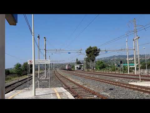 E652.083 MRS 59444 Bicocca-VillaSG.Bolano -Modane . Nella stazione di Acireale