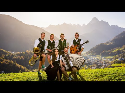 Cjape la femenate / Hallo kleine maus - Die Jungen d'Incjaroi