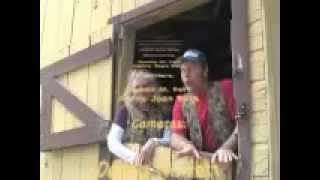 Mr. Peacock & Friends, Hatching peachicks, Show 103B