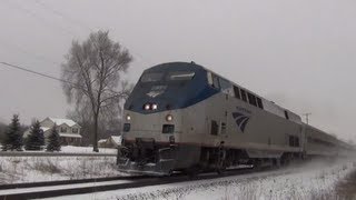 preview picture of video 'Amtrak In The Snow'