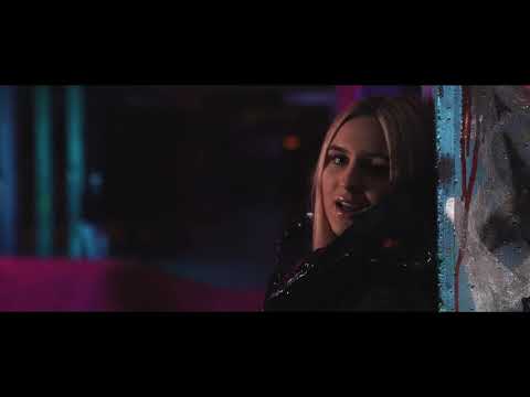 Gabrysia Jeleń Ft. Szczypson - Crystal (Oficjalny Teledysk)