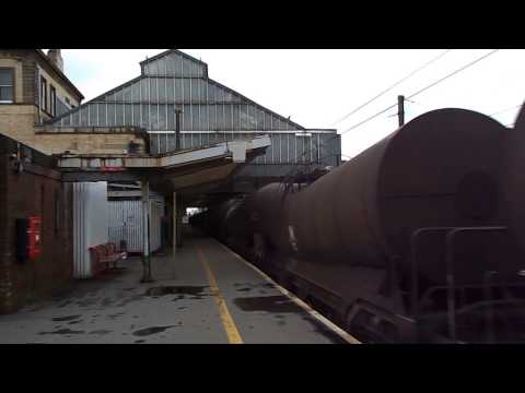 (HD) 90021+90028 pass Preston on 6S94 20/5/2015