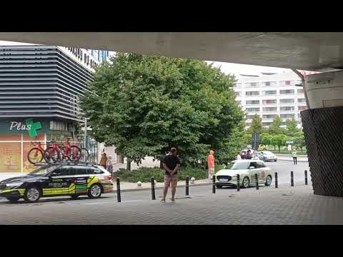 Turul României 2025 la Craiova – Coloana de cicliști filmată din trafic, Valea Vlăicii