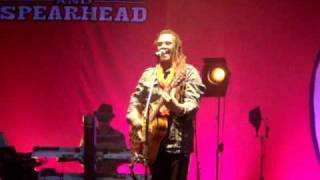 Michael Franti &amp; Spearhead - Love Don&#39;t Wait (Live @ Bonnaroo 2010)