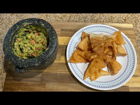 FLOUR TORTILLA CHIPS, homemade, simple, and delicious. Hard to find in find a store so make at home!