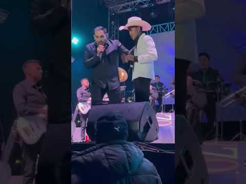 Farruko Pop y Espinoza Paz  Soltero Feliz   EN VIVO 2023