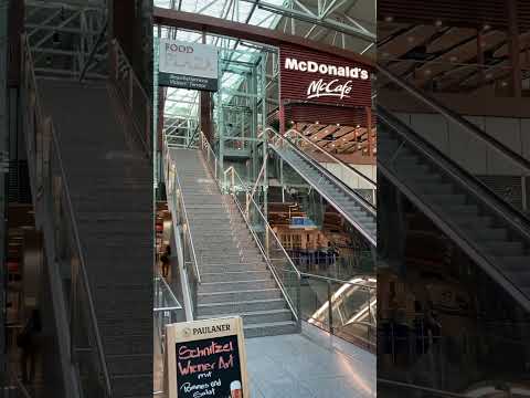 Tenho uma ligação emocional com o McDonald’s do Aeroporto de Frankfurt. #travelvlog