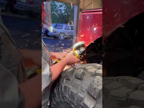 Fender trim #jeep #fenders @IntercoTireCorp #40s #superswamper #offroad #squatchyoffroad #wrangler