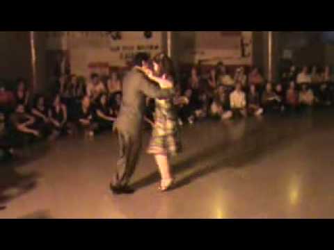  Ayelén Maldonado  and  Martin Luna  are  dancing  to  the  tango  "  Abandono  "