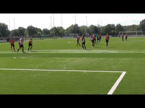 23 aug 2014 PVCV B1 - VV De Meern B1 bkr 0-9 Kopbal Vinny