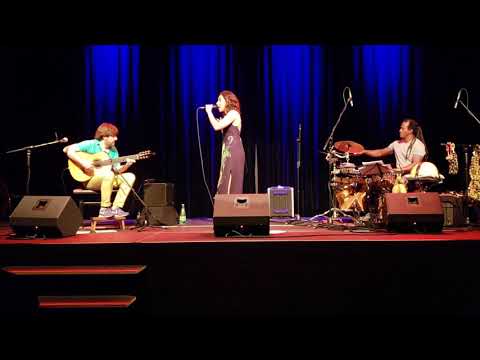 Catimbó- Thamires Tannous, Michi Ruzitschka  e Luis Ribeiro