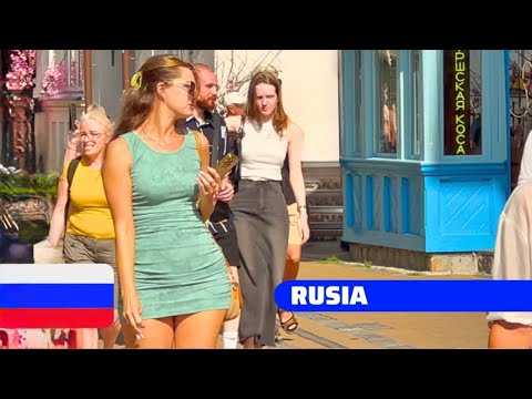 DESFILE DE JUVENTUD en KALININGRADO, exclave RUSO en EUROPA