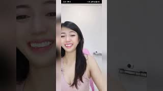 Download lagu Bigo live teresia San goyang ebot part 1😍😍😍😍😍 mp3