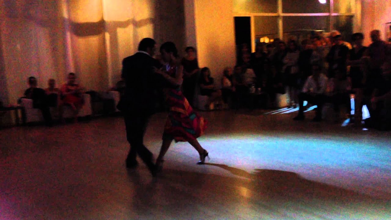 Carmen Scorpo e Mario Sette ballano "Esta noche de luna" di Pugliese-Moran