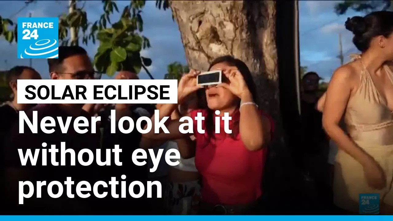 Solar eclipse: "Never look at it without eye protection" • FRANCE 24 English