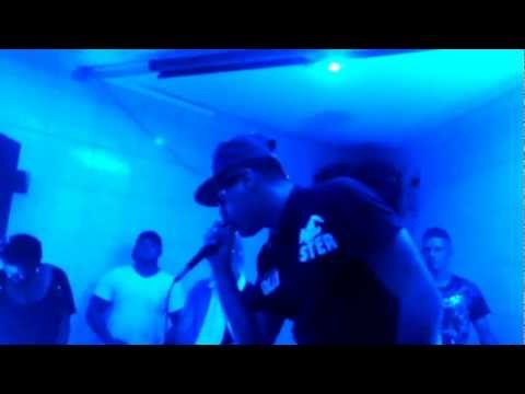 Mc paulinho da pg no bar do ivan