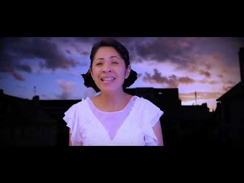 Mifohaza: un chant de Hillsong traduit et interprété par NOMENA.