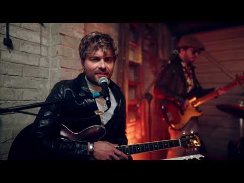 The Cinelli Brothers - I'm Shaking (live in the garage)