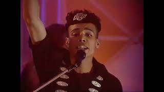 Download lagu 2 Unlimited - Get Ready For This - TOTP - 10th October 1991 mp3