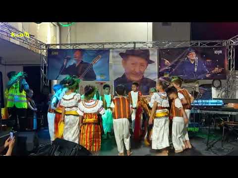 danse kabyle , troupe du village Ath Lahcene " Beni Yenni " à Tizi Ouzo