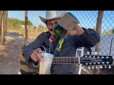 Miguel Montoya cantando “EL CONTRATO” en el Rancho🍀🎸🤠🔥 #Guitarras #Requinto