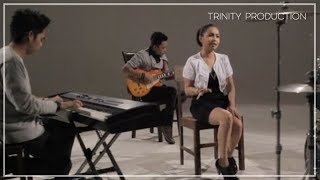 Download lagu Caramel - Jauh |   mp3